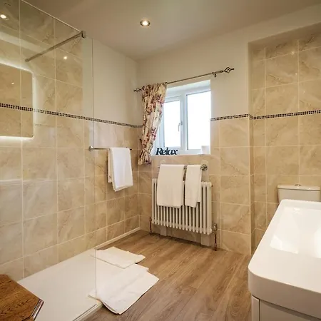 Westergate House 4*
