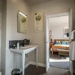 Westergate House Отель типа 