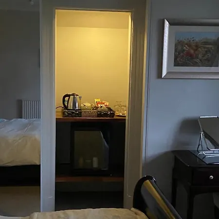 Westergate House Bed & Breakfast 3*