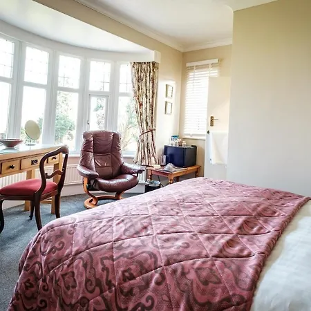 Westergate House 4*
