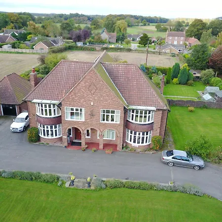 Westergate House Bed & Breakfast 4*